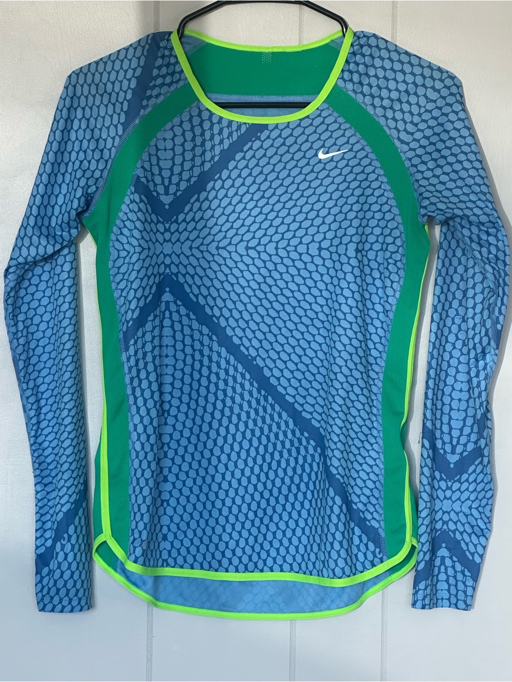 Nike Men's Tennis Short Sleeve Performance Shirt – Size Small